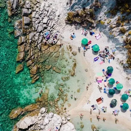 Holiday home Archontiko Village 5' Minutes From The Shipwreck